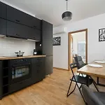 Spacious In With Large Terrace And 2 Parking Spaces By Renters * ヴロツワフ