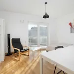 شقة Spacious In With Large Terrace And 2 Parking Spaces By Renters *
