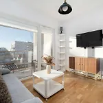 Spacious In With Large Terrace And 2 Parking Spaces By Renters شقة