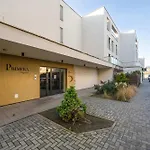Spacious In With Large Terrace And 2 Parking Spaces By Renters