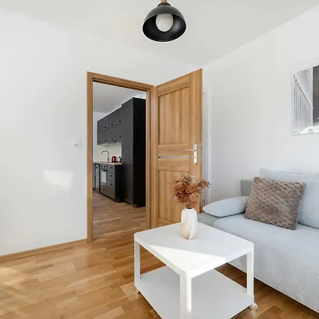 Apartamento Spacious In With Large Terrace And 2 Parking Spaces By Renters