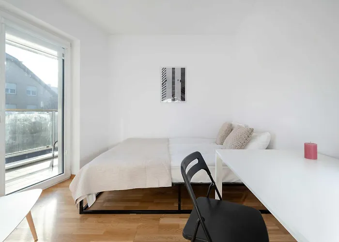 Apartamento Spacious In With Large Terrace And 2 Parking Spaces By Renters Wrocław