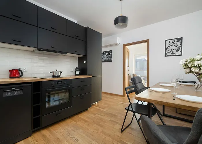 Spacious In With Large Terrace And 2 Parking Spaces By Renters * Βρότσλαβ