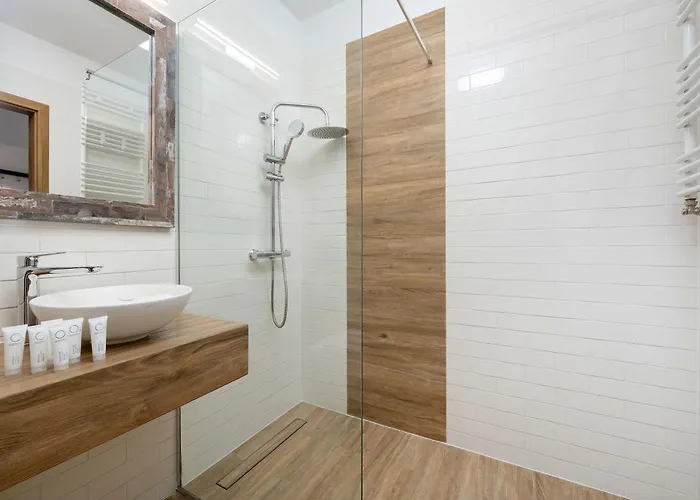 Spacious In With Large Terrace And 2 Parking Spaces By Renters Apartamento Wrocław